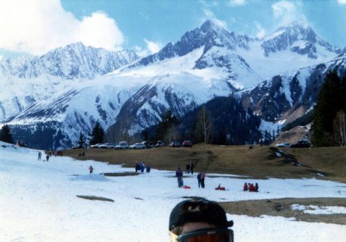 28. Februar 1998 - [url=http://www.jacomet.ch/themen/skilift/album/displayimage.php?pos=-2525]ein Video von Anfang März 1998 aus Surrein ist hier abrufbar[/url]
