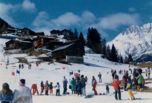 28. Februar 1998 - wohl der letzte Auflauf in Surrein; danach wurde der Lift stillgelegt
