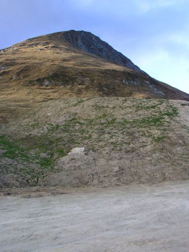 Schutzwall gegen Lawinen vom Crispalt her, Oktober 2006

