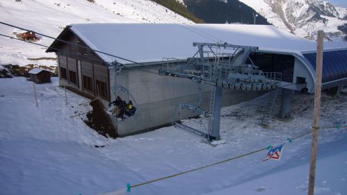 16. Dezember 2006 - [url=http://www.jacomet.ch/themen/skilift/album/thumbnails.php?album=149]mehr zur Schneelage und zu den Pisten in diesem Bericht[/url] und [url=http://www.alpinforum.com/forum/viewtopic.php?t=19335]in diesem Forum[/url]

