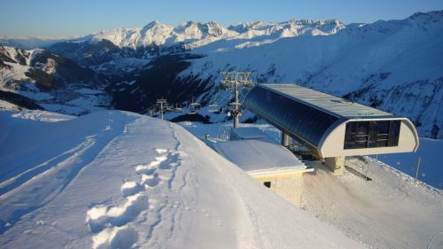 23. Dezember 2006, mit Lawinenschutzwall - Bilder vom Inneren der Bergstation [url=http://www.alpinforum.com/forum/viewtopic.php?t=19407]in diesem Forum[/url]
