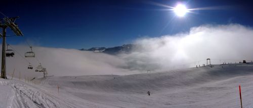 3. Februar 2007: Nebel im Anzug - Bild: Lucas Jacomet, [url=http://www.jacomet.com/lucas/fotospanorama.htm]mehr von seinen Panoramas hier[/url]

