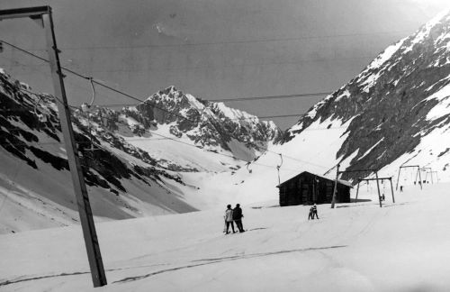 Skilift Valtgeva, 1969 (Quelle: Kalender des Forum cultural Tujetsch)
