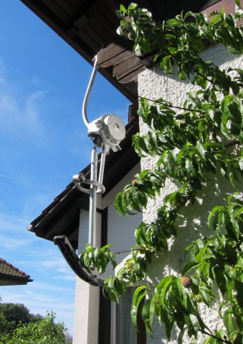 Vermutlich das einzige erhaltene Doppelmayer-Gehänge des ersten Sedruner Bügelliftes in Valtgeva, konserviert in Bern auf einem Ehrenplatz!
