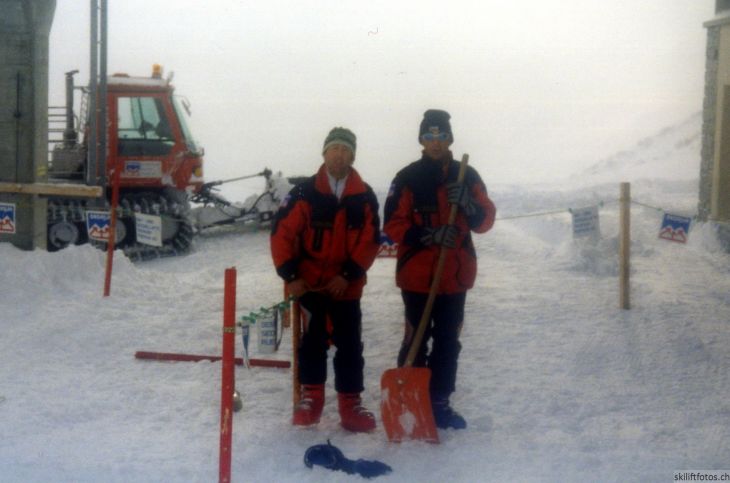 Februar 1999
