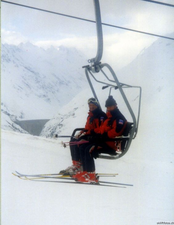 März 1999
