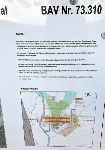 Pläne der neuen kuppelbaren Sesselbahnen, die im Sommer 2025 gebaut werden (Foto vom Januar 2025)
