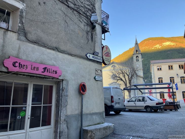 Anfahrt ins Val d'Allos, Saint-André-les-Alpes, 31. Januar 2024
