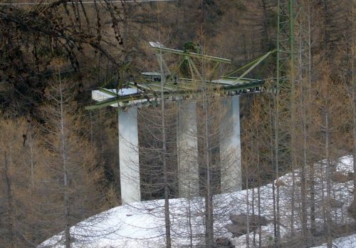 Stütze der Seilbahn des Dixence-Werke
