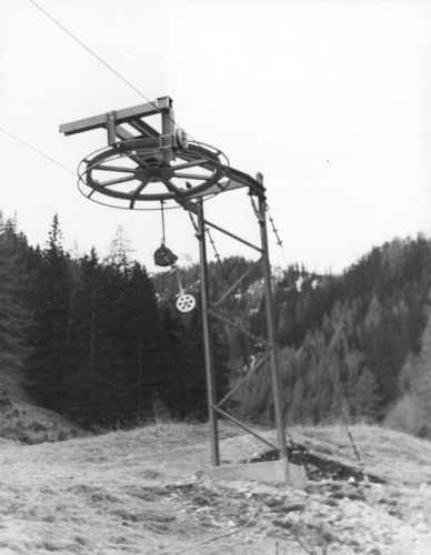 Skilift Pradafänz Churwalden 1973-74, ca. Anfang 1970er-Jahre. Heute (2008) steht hier die Abspannstation. 
